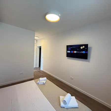 Villa Daisy, Near Zadar With Private Heated Pool Posedarje