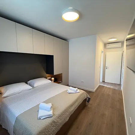 Daisy, Near Zadar With Private Heated Pool *