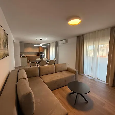 Daisy, Near Zadar With Private Heated Pool * Posedarje