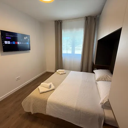 Villa Daisy, Near Zadar With Private Heated Pool