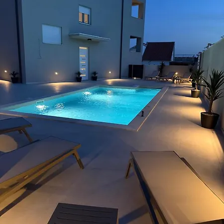 Daisy, Near Zadar With Private Heated Pool Villa Posedarje