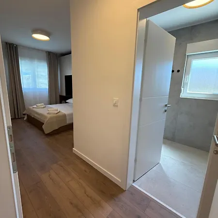 Daisy, Near Zadar With Private Heated Pool