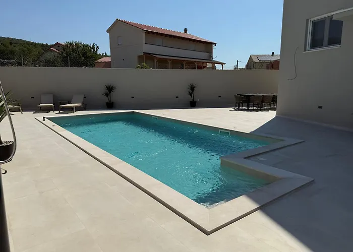Vila Daisy, Near Zadar With Private Heated Pool Posedarje