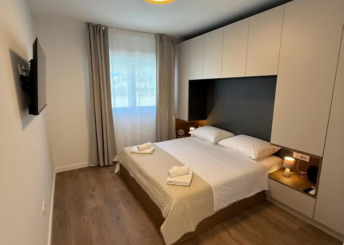 Daisy, Near Zadar With Private Heated Pool *