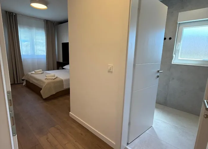 Daisy, Near Zadar With Private Heated Pool