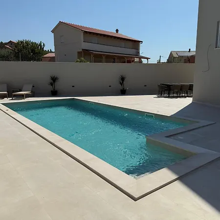 Willa Daisy Posedarje