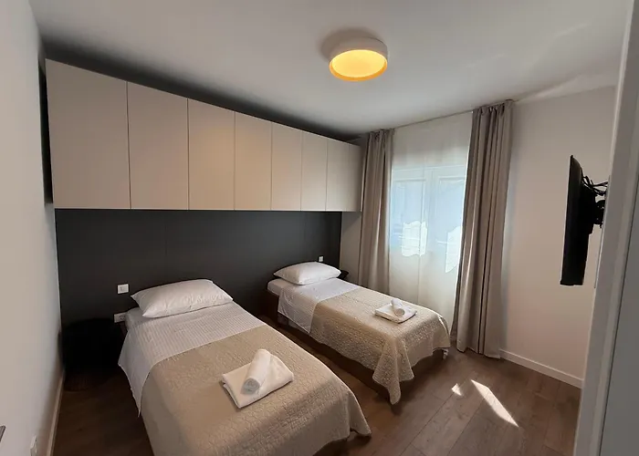 Daisy, Near Zadar With Private Heated Pool Villa Posedarje