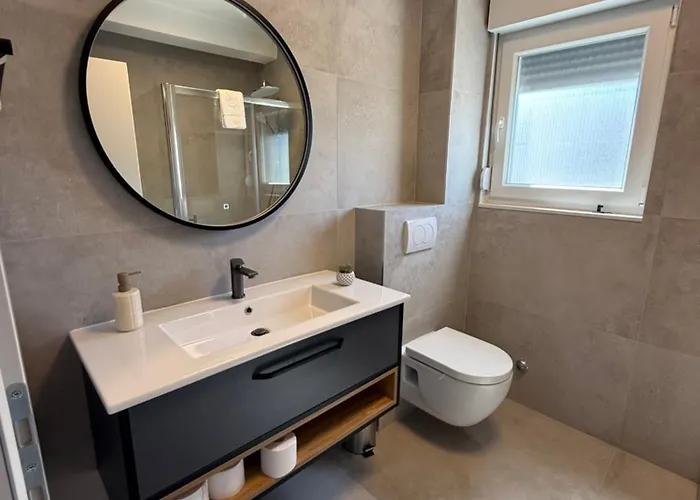 Vila Daisy, Near Zadar With Private Heated Pool Posedarje