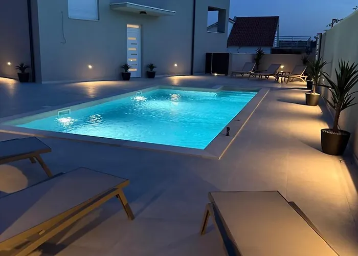 Daisy, Near Zadar With Private Heated Pool Villa Posedarje