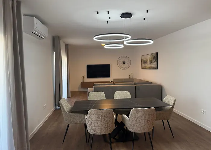 Daisy, Near Zadar With Private Heated Pool * Posedarje