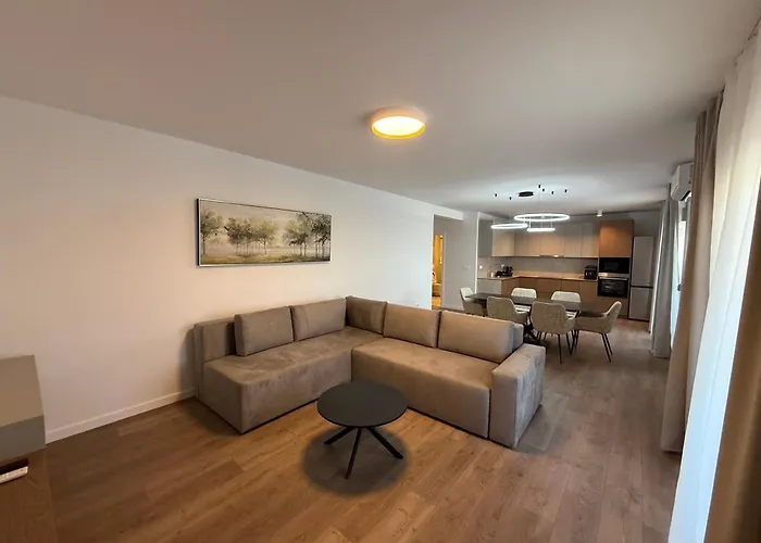 Daisy, Near Zadar With Private Heated Pool Posedarje